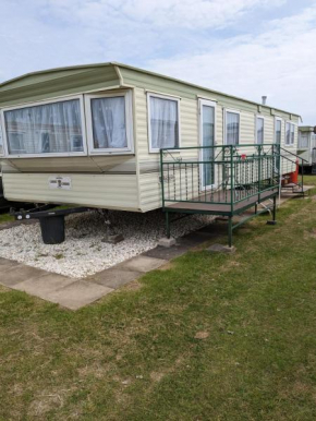 L&g FAMILY HOLIDAYS 6 BERTH CORAL BEACH LAURA FAMILYS ONLY AND LEAD PERSON MUST BE OVER 30
